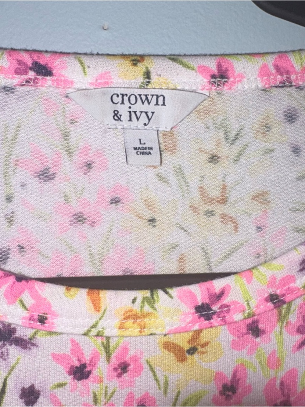 Large Crown & Ivy White Pink yellow purple Floral ruffle Puff-Sleeve Top - Picture 2 of 4
